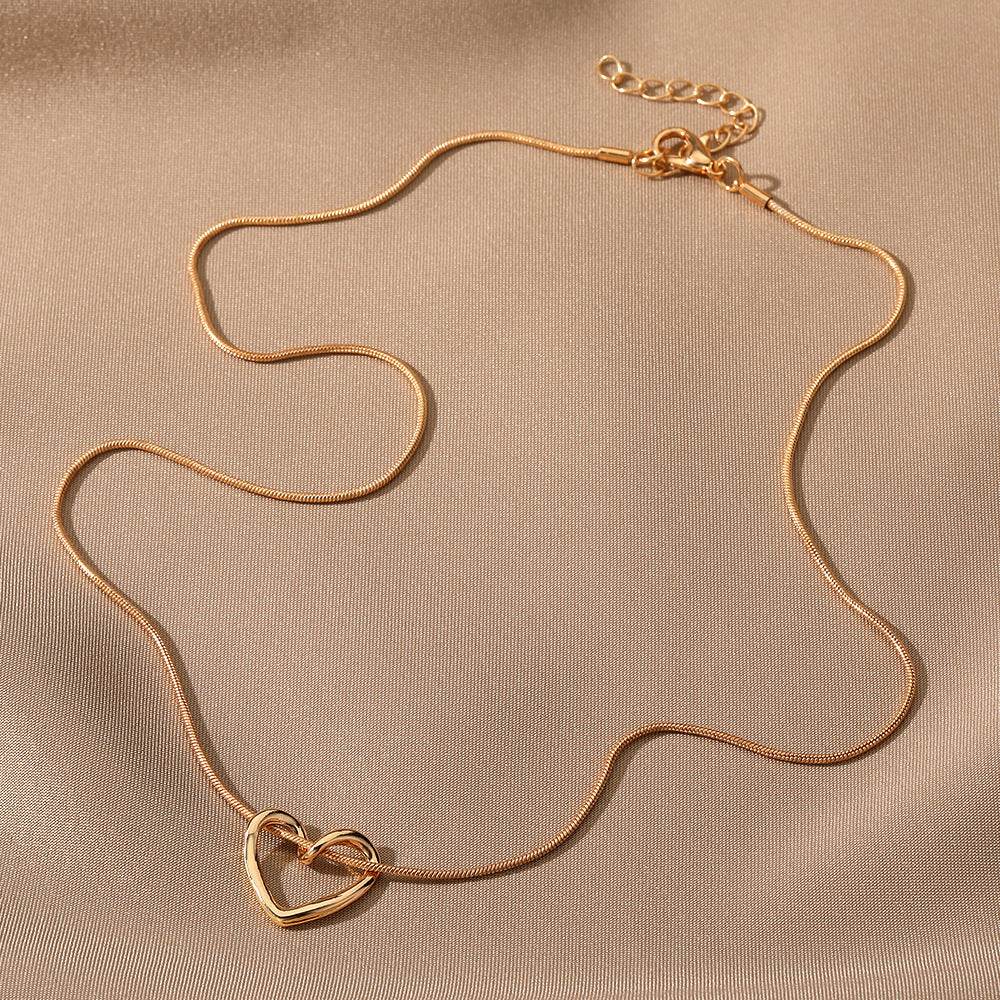 Niche Hollow Heart Necklace For Women - terrifictrend