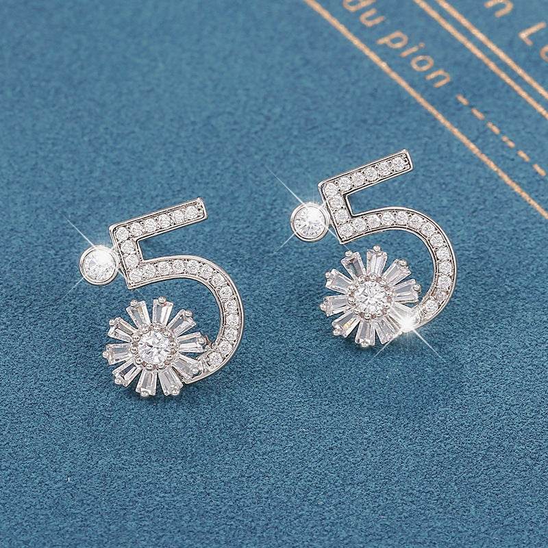 Women's Fashion Temperament Pearl Vintage Earrings - terrifictrend