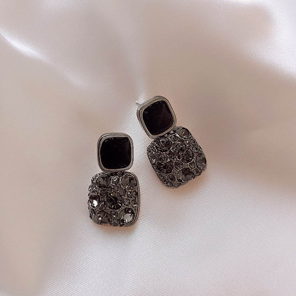 Rhinestone Cube Earrings Ins Fashion Temperament Geometric Earrings - terrifictrend