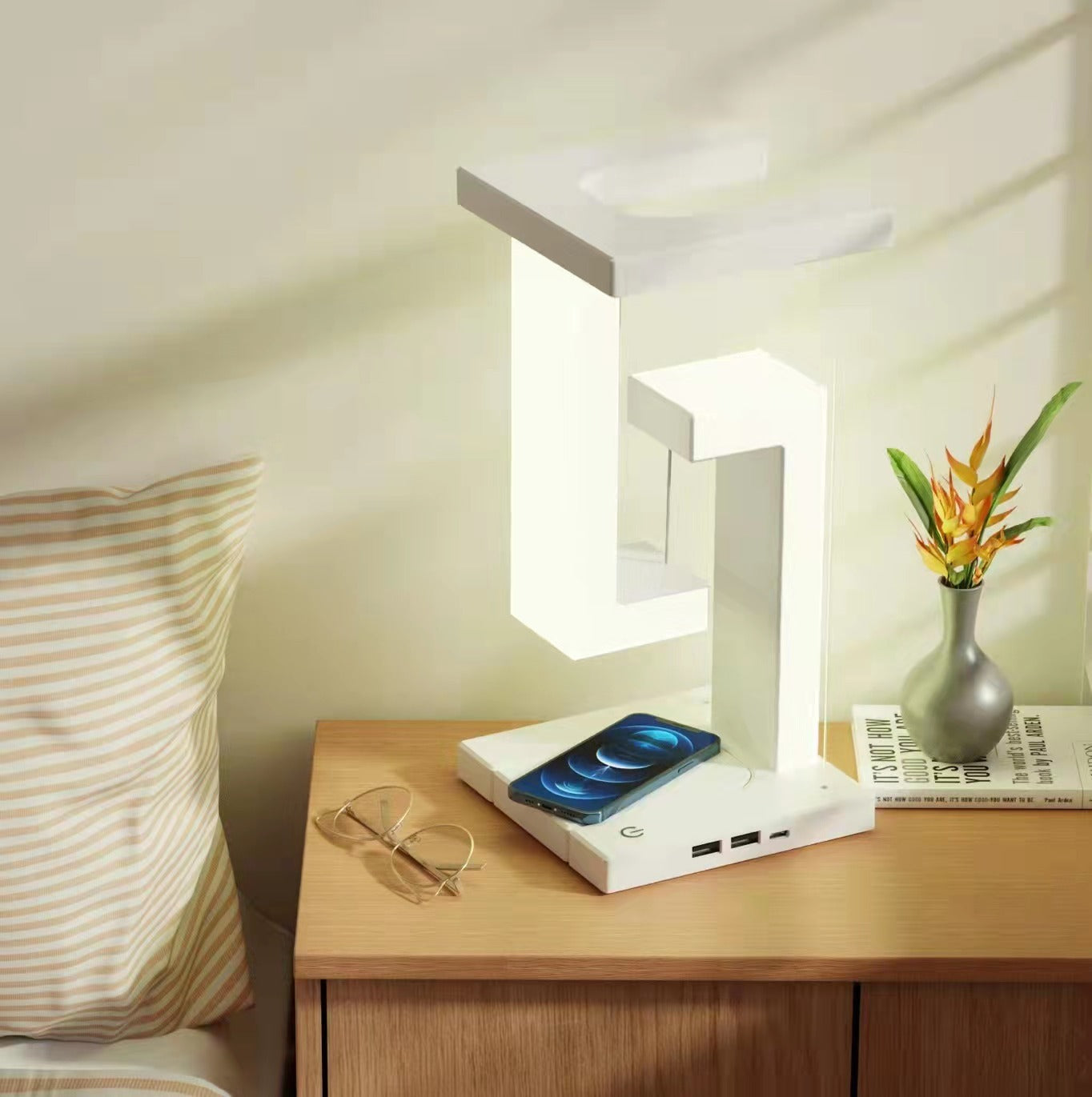 "Wireless Floating Charging Table Lamp"