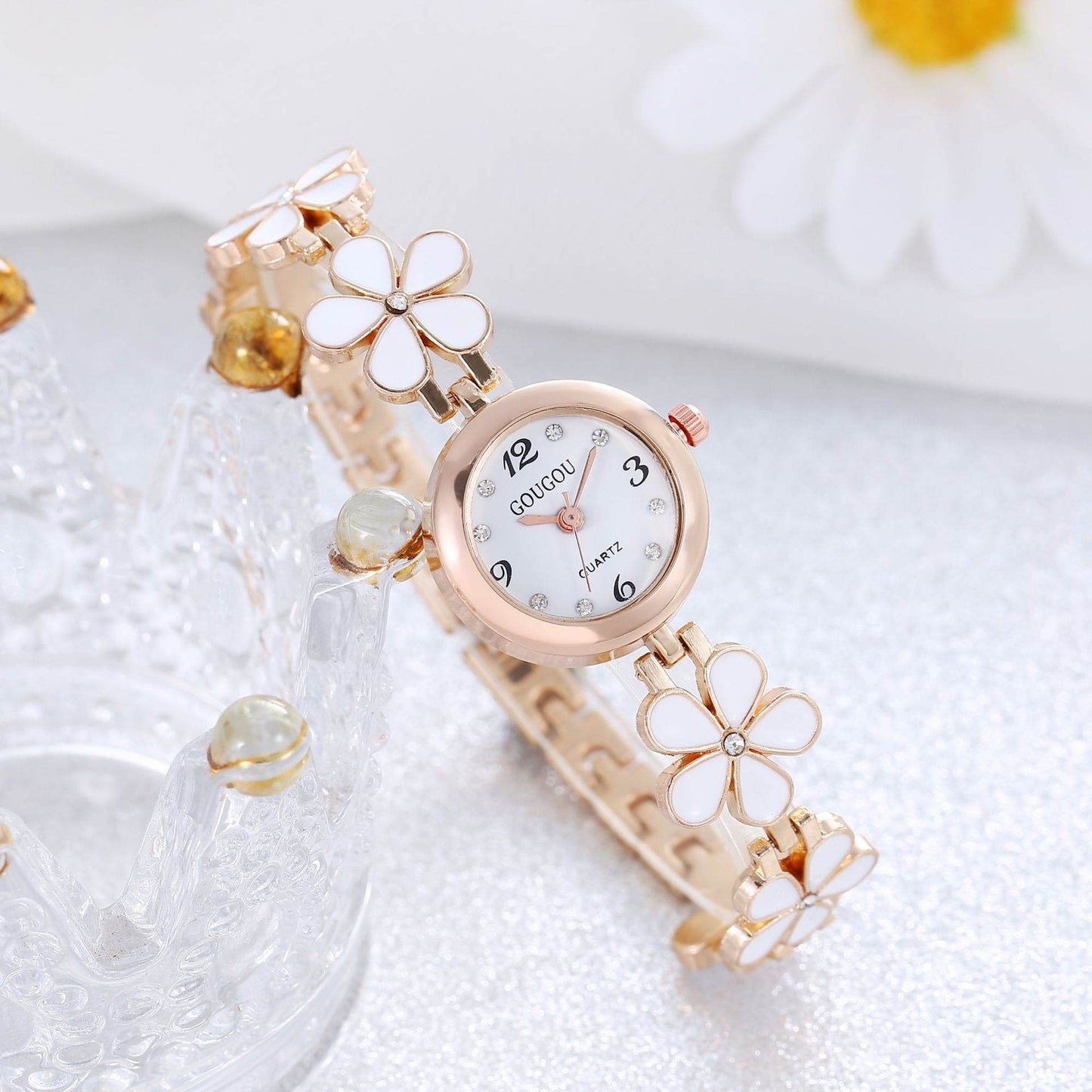 Ladies Petal Patterned Quartz Watch Bracelet Set - terrifictrend