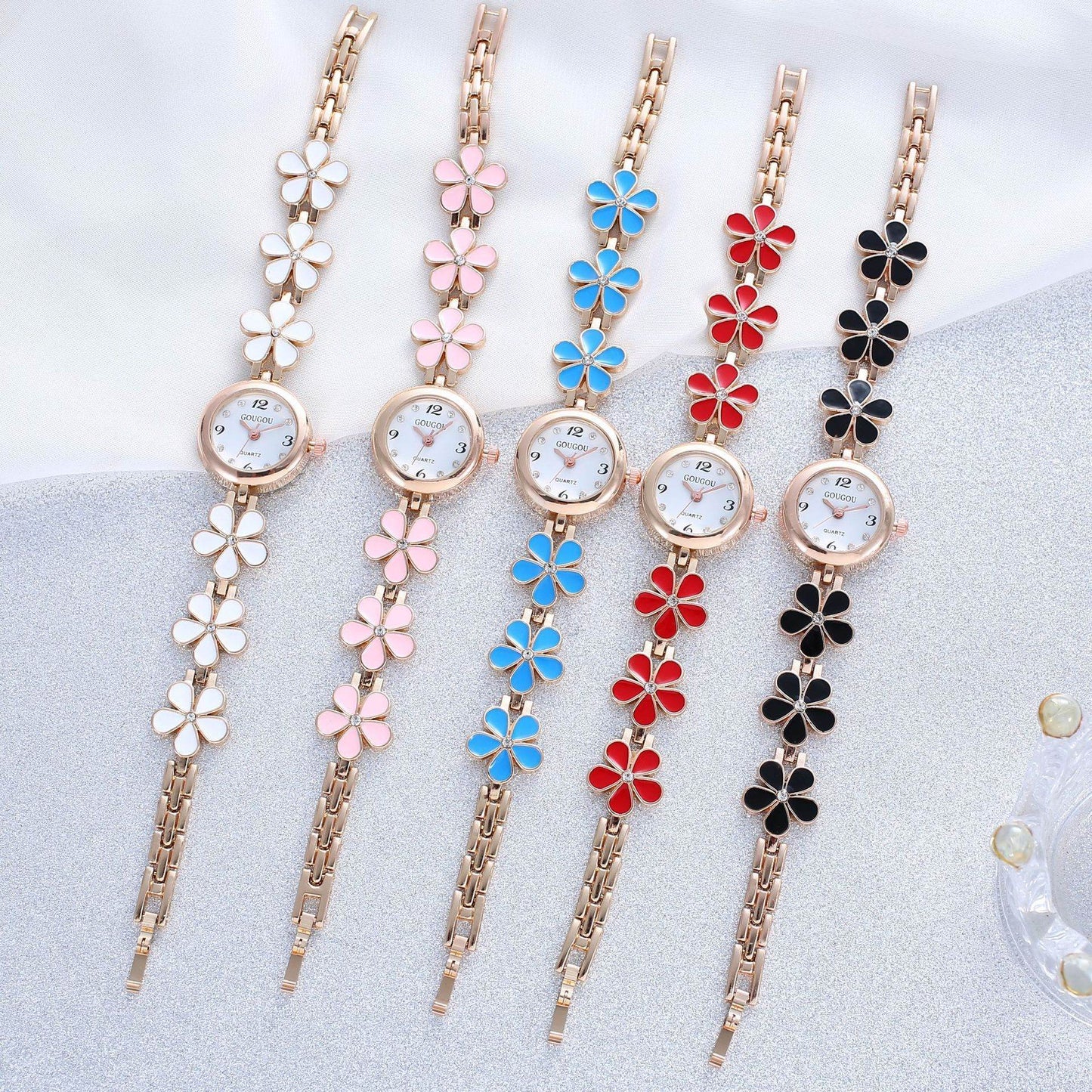 Ladies Petal Patterned Quartz Watch Bracelet Set - terrifictrend