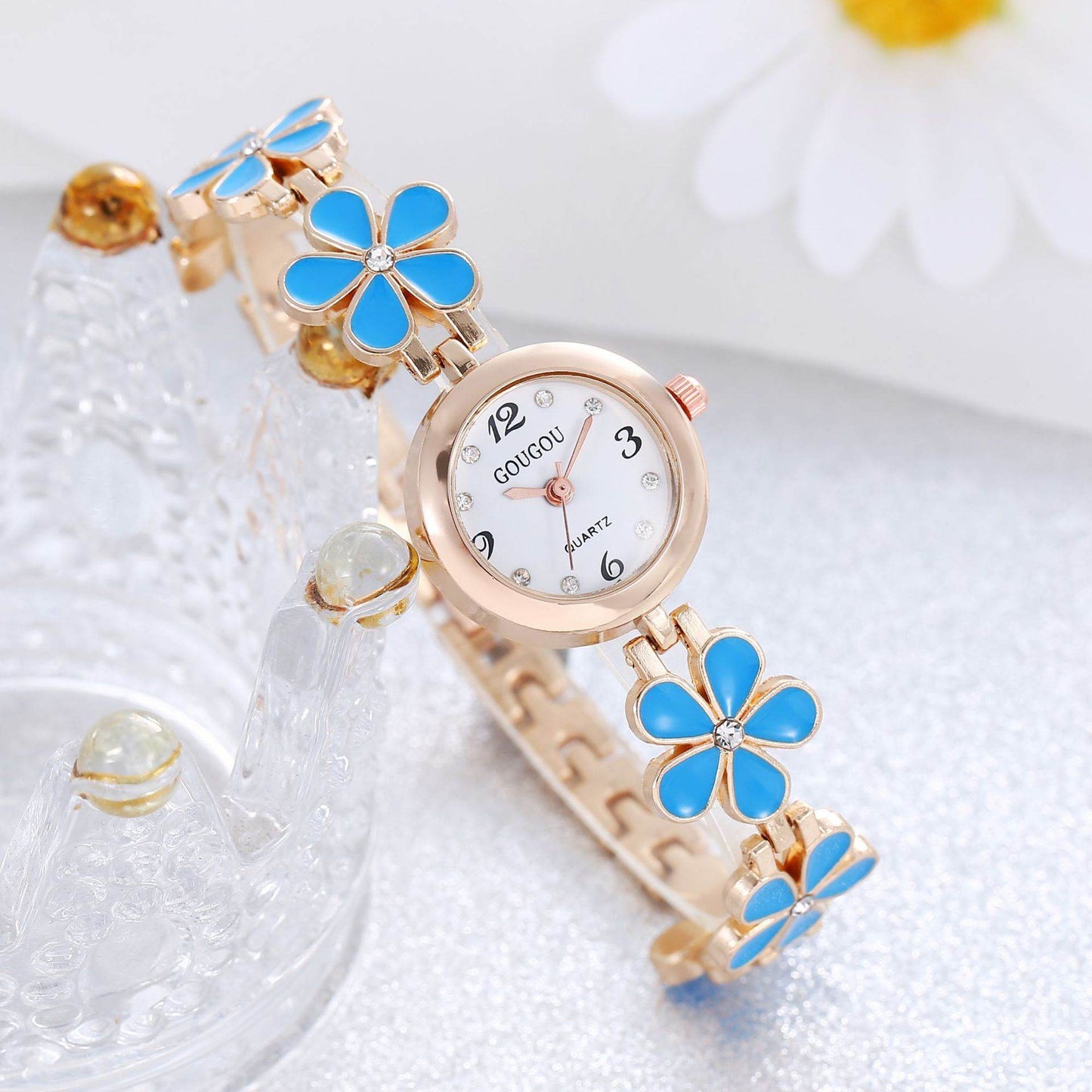 Ladies Petal Patterned Quartz Watch Bracelet Set - terrifictrend
