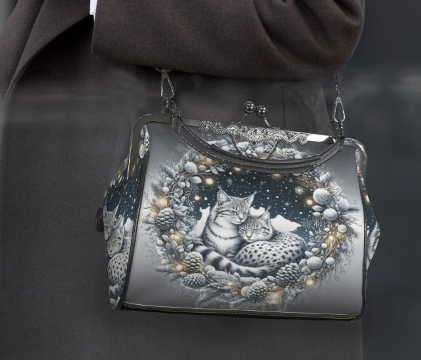 Silver Christmas Wreath Ocelots Holiday Shoulder Cross Body Hand Bag Satchel Kisslock