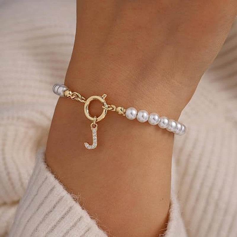 2024 New Fashion Toggle Clasp Initial Bracelet Women A-Z Letter Pendant 6mm Pearl Bracelet For Women Jewelry Gift